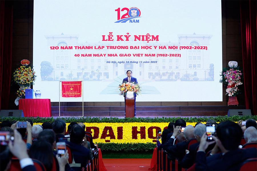 &nbsp;Lễ kỷ niệm 120 năm ng&agrave;y th&agrave;nh lập Trường Đại học Y H&agrave; Nội. Ảnh: TTXVN